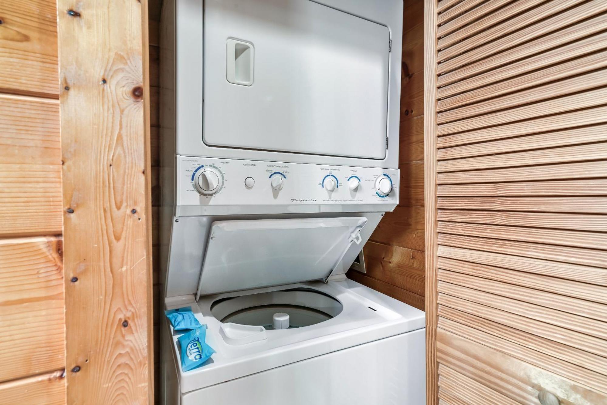 Private! Hot Tub, Views, & Games Villa Сивиървил Екстериор снимка