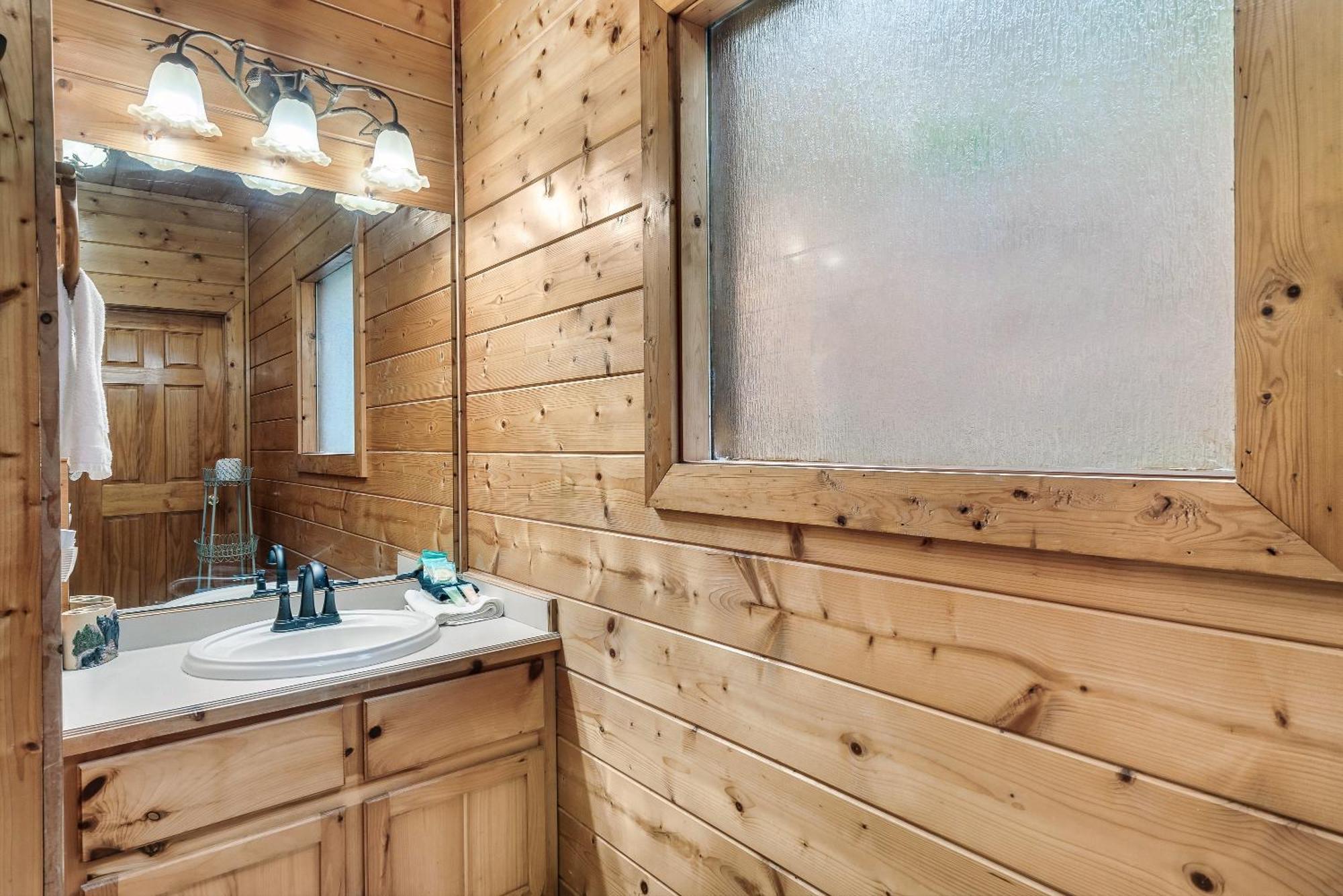 Private! Hot Tub, Views, & Games Villa Сивиървил Екстериор снимка