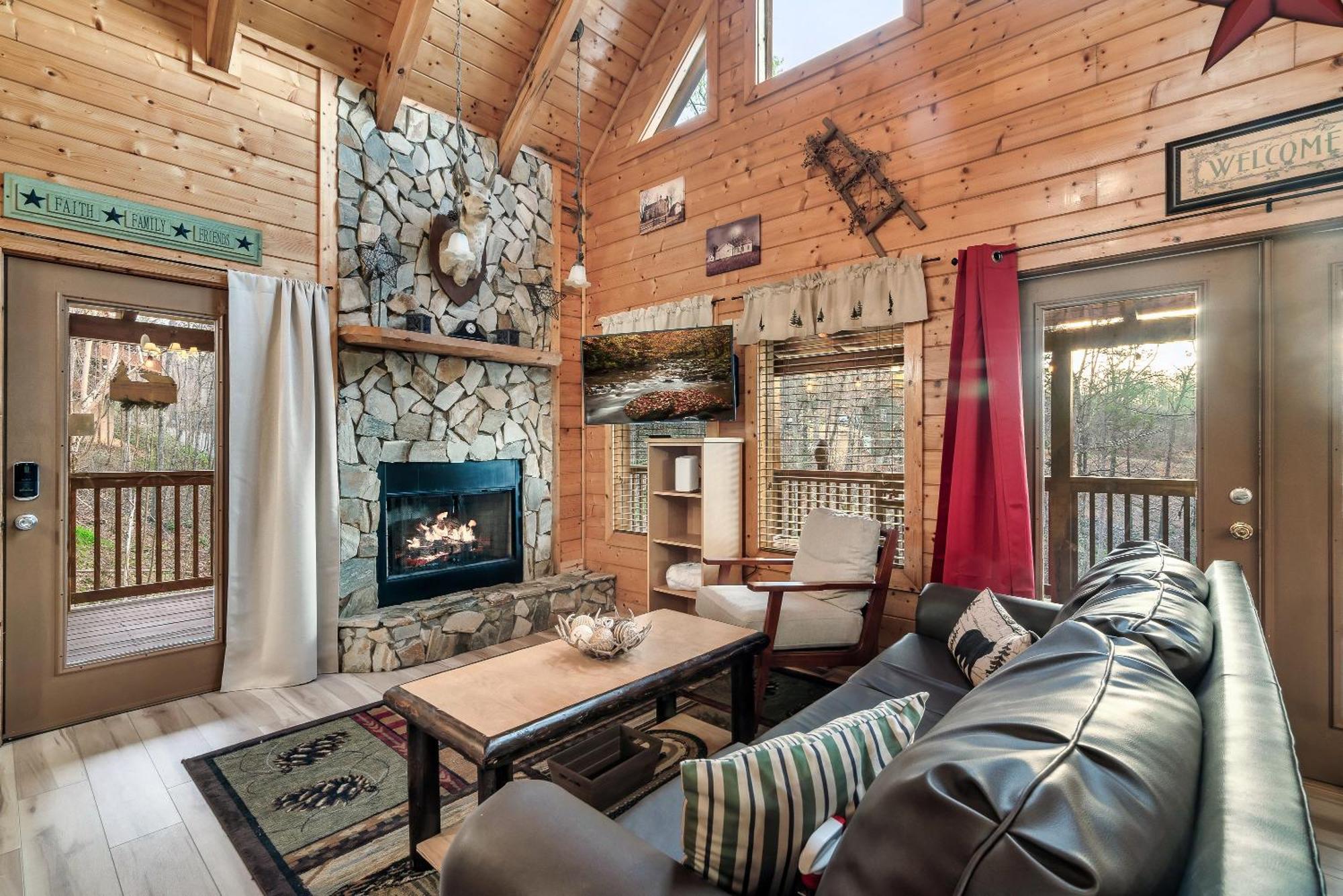Private! Hot Tub, Views, & Games Villa Сивиървил Екстериор снимка