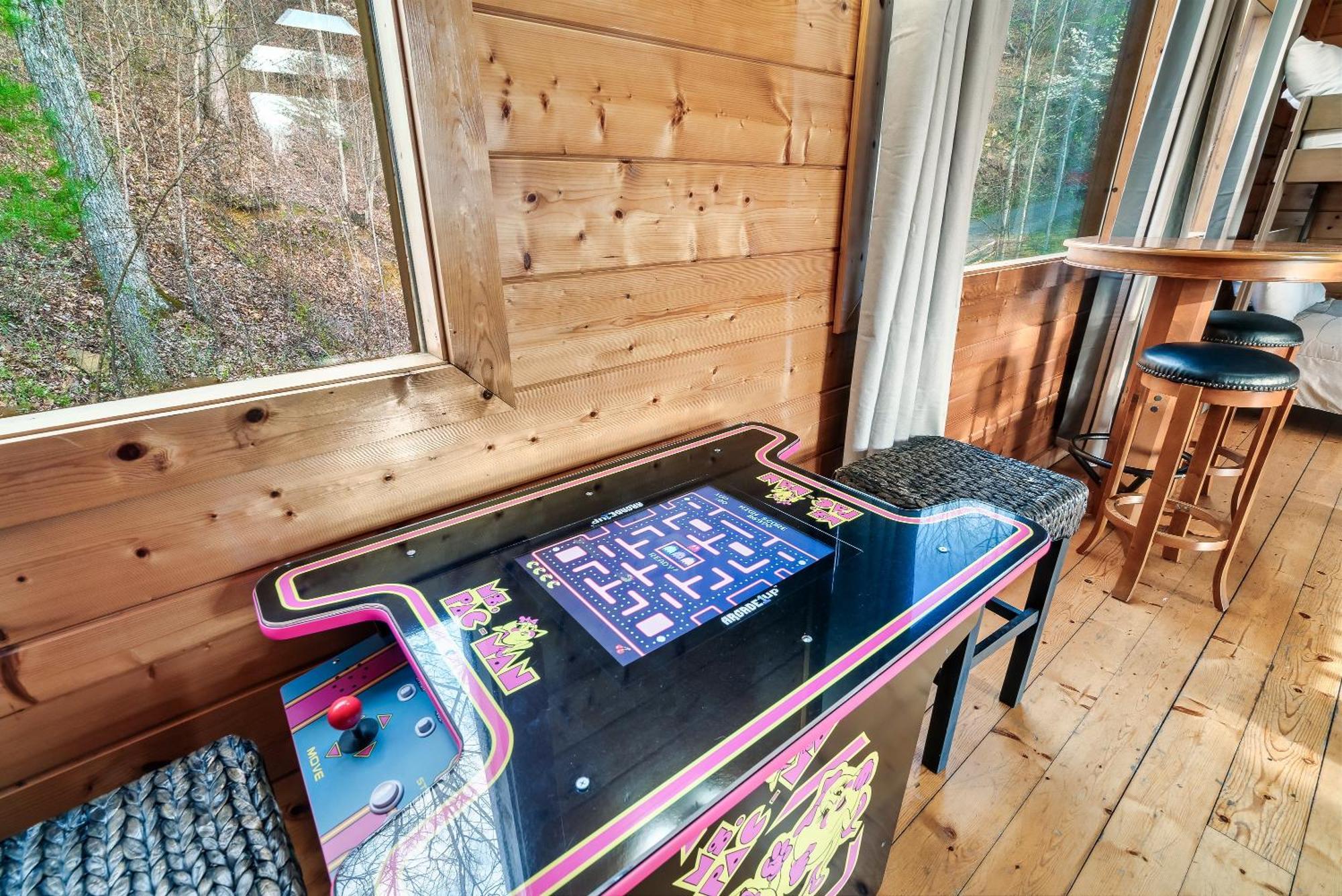 Private! Hot Tub, Views, & Games Villa Сивиървил Екстериор снимка